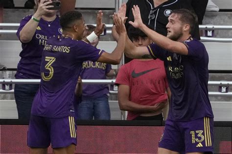 Araújo and Thórhallsson each score first MLS goal, Orlando routs Toronto FC 4-0